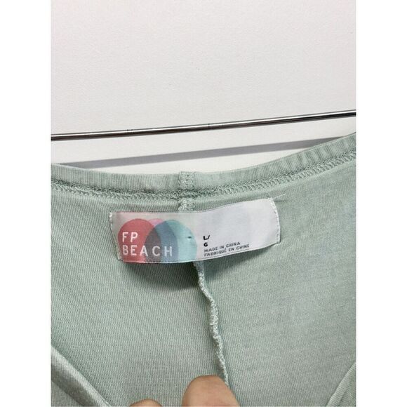 Free People Beach Off Shoulder Shirt Ruffle Green Pullover Size Large - Picture 7 of 8